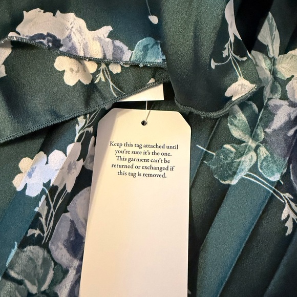 Abercrombie and Fitch Pleated Maxi Dress - Picture 4 of 4